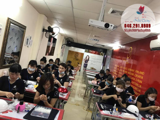 Học vẽ nail cơ bản ở Hải Dương