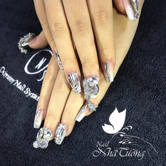 Làm móng chuyên nghiệp