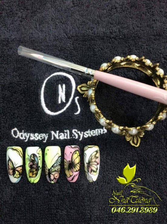 Dạy học vẽ móng tay nghệ thuật tại Hà Nội