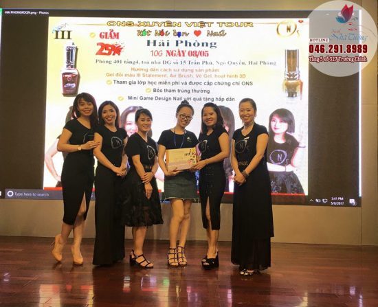 Học vẽ móng tay nghệ thuật ở Hà Nội